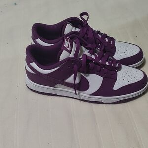 Nike Women's Violet and White Sneakers